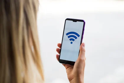 Cara Melihat WiFi yang Tersembunyi di Android